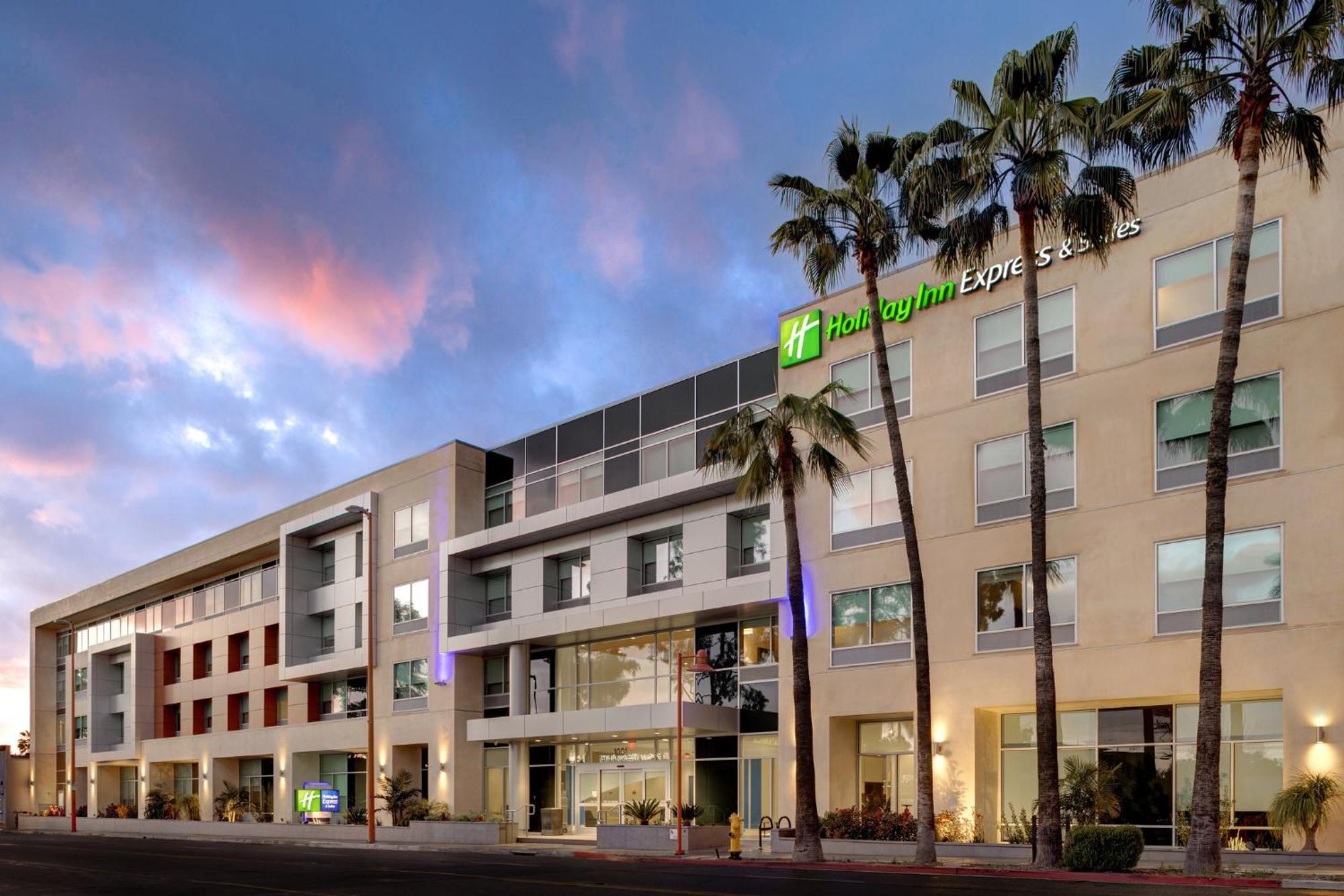 Holiday Inn Express & Suites - Glendale Downtown Esterno foto